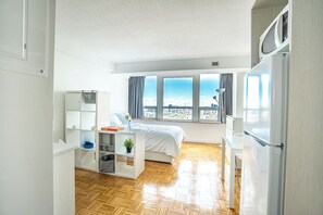 Bureau, Wi-Fi gratuit, draps fournis