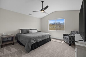 5 bedrooms, WiFi, bed sheets