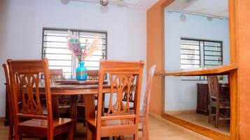 تناول الطعام