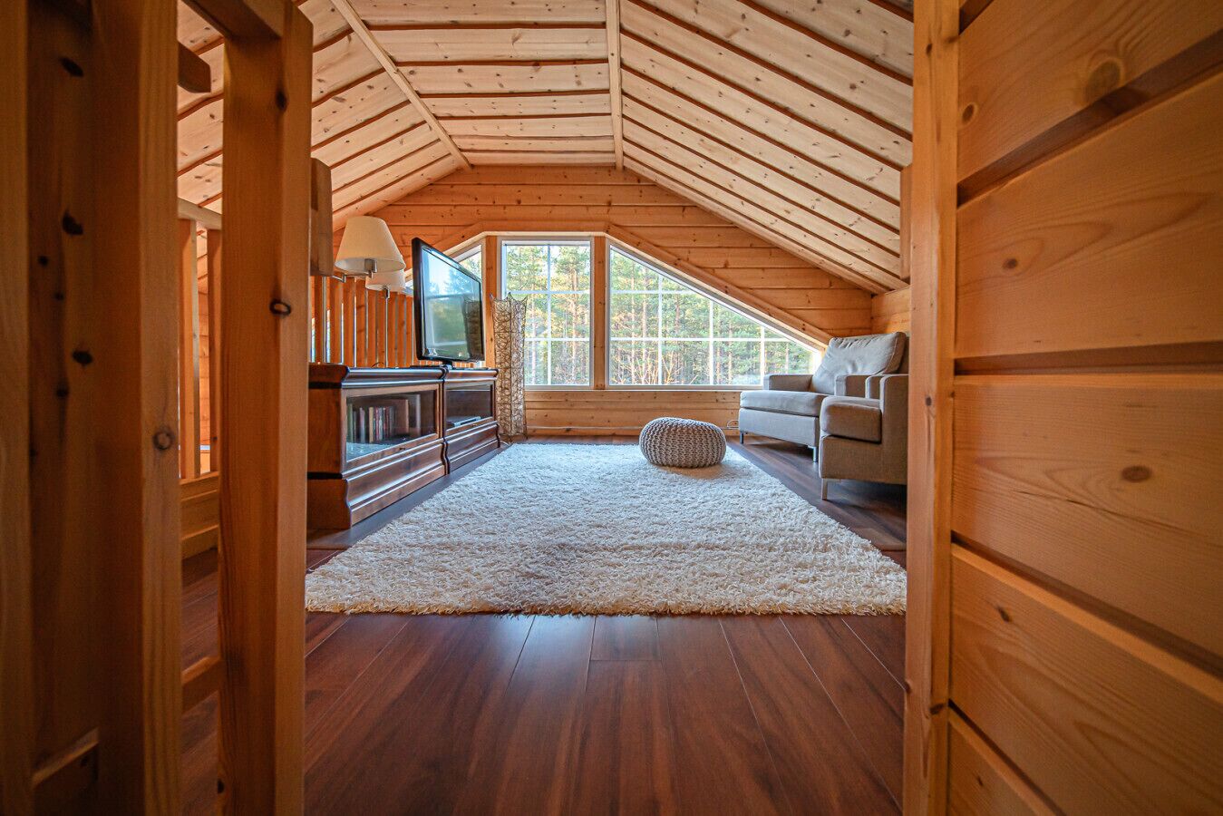 المنشأة من الداخل