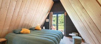 Chalet 'Le Barbu - Coarraze' with Private Terrace, Wi-Fi and Air Conditioning