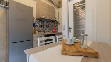 Leilighet, 1 dobbeltseng | Eget kjøkken | Kjøleskap, mikrobølgeovn, ovn og kokeplater