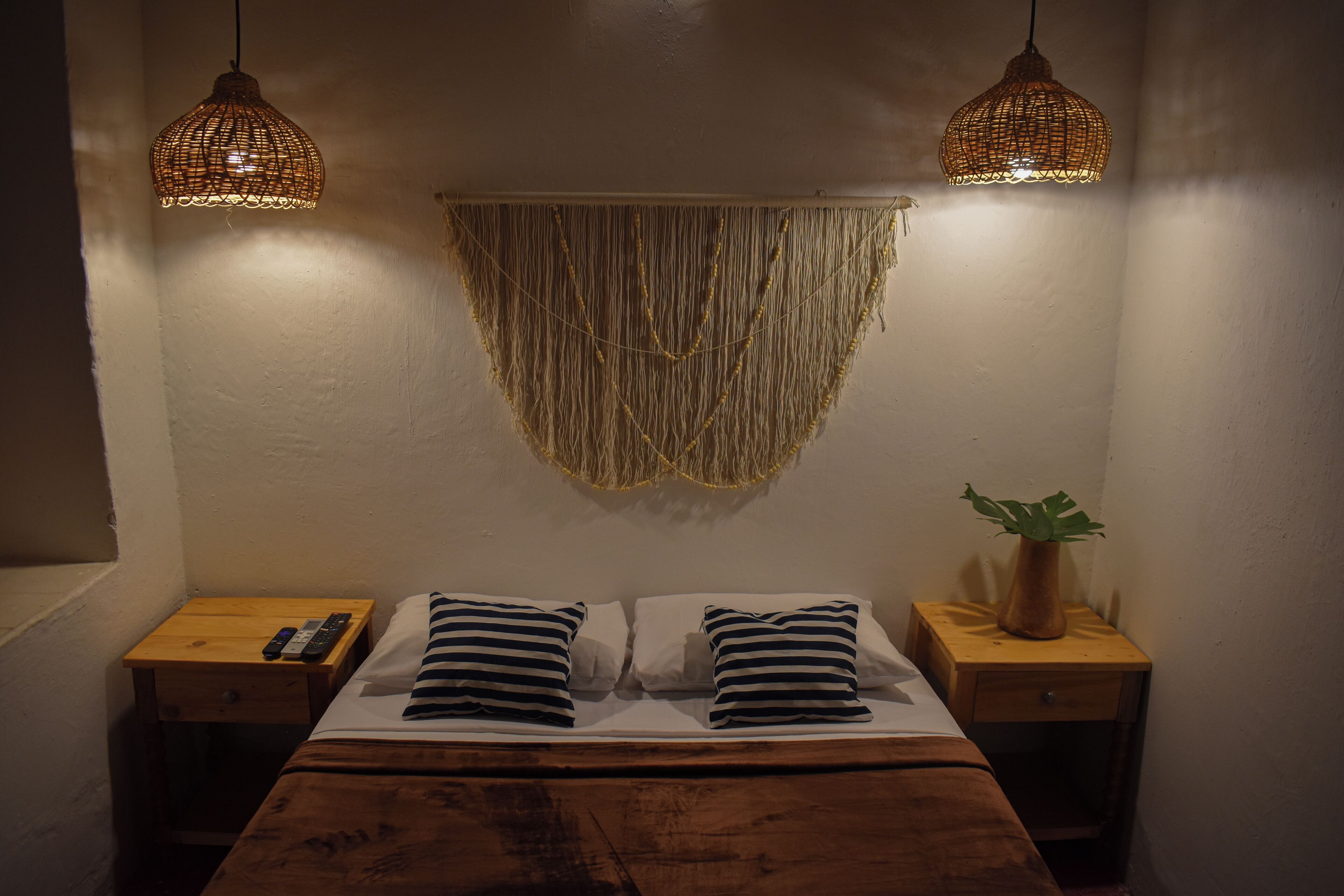 4 habitaciones, acceso a internet y ropa de cama 