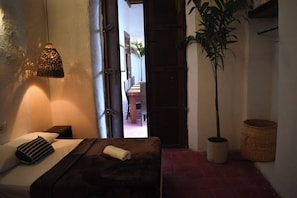 4 bedrooms, Internet, bed sheets