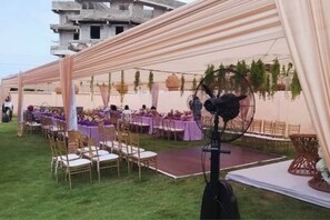 Außenbereich für Bankette