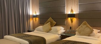 Sharila Perhentain @ Premium Room - BS