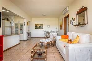 Living area - 400m from Jurerê Beach | Smart TV 50" #JA39 (Florianópolis)