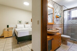 Hair dryer, towels - 400m from Jurerê Beach | Smart TV 50" #JA39 (Florianópolis)