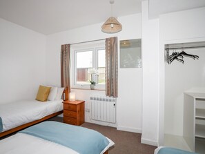 2 bedrooms, individually decorated, individually furnished, free WiFi - Ceiriad - 9 Ty'n Don (Pwllheli)