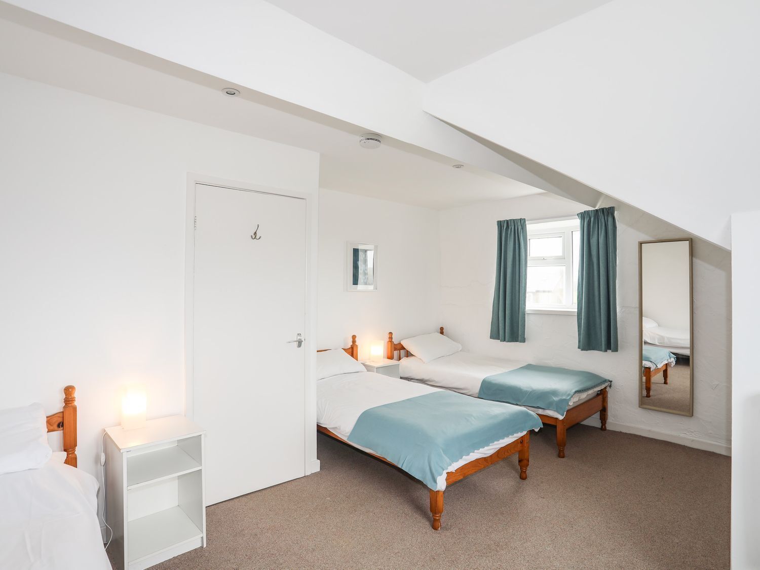 3 bedrooms, WiFi (free), individually decorated, individually furnished