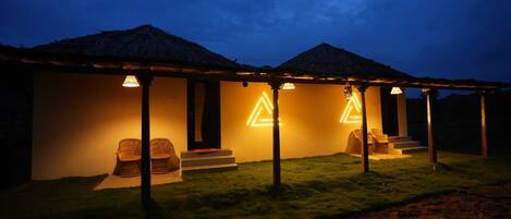 Lyxsvit - balkong - utsikt mot bergen | Vardagsrum