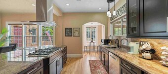 3/2 Luxury Spanish Villa + Pool + Pet Friendly