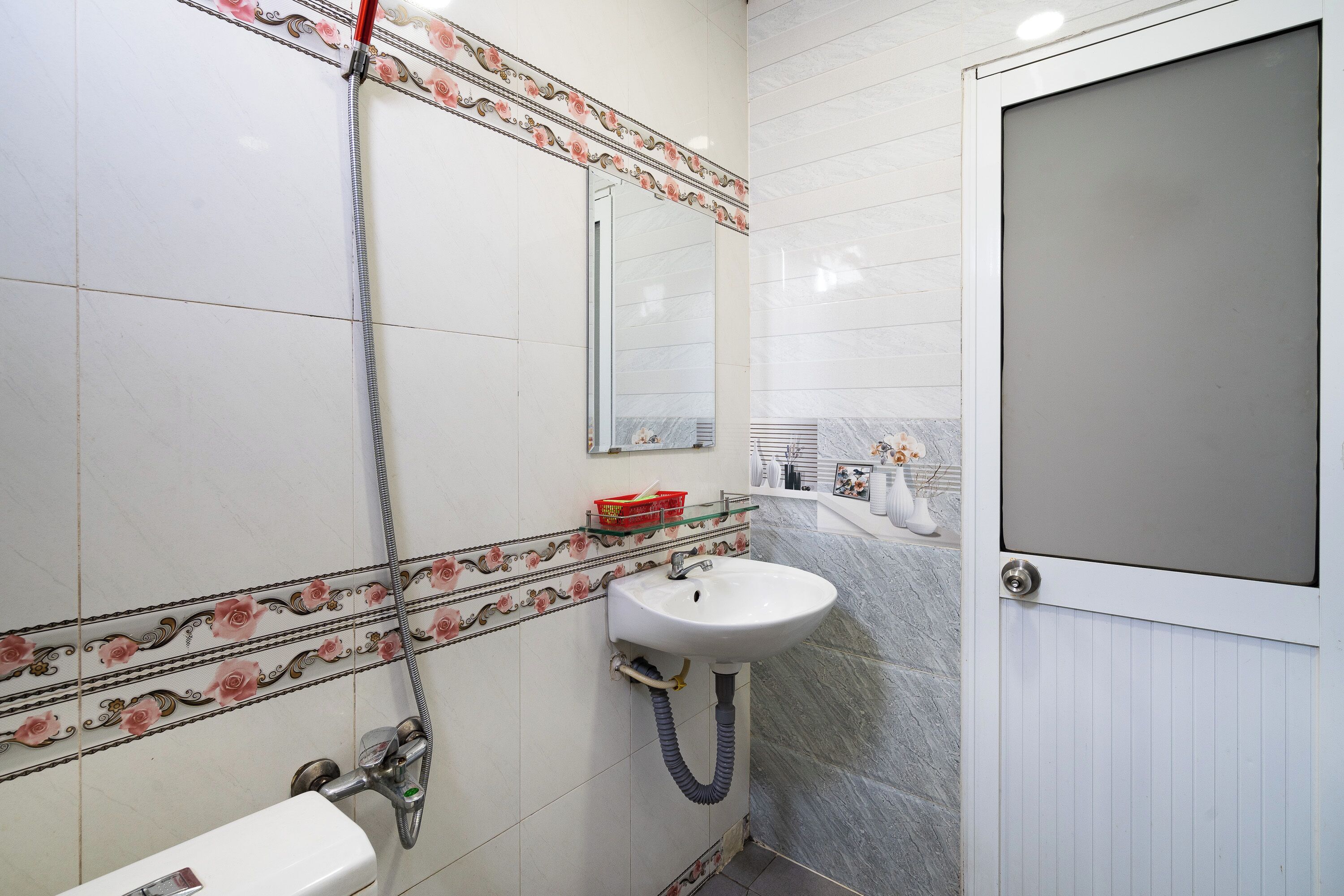 Superior Family | Bathroom | Shower, free toiletries, towels, soap