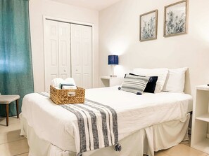 1 bedroom, iron/ironing board, WiFi, bed sheets