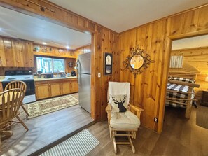 2 slaapkamers, een strijkplank/strijkijzer, gratis wifi, beddengoed