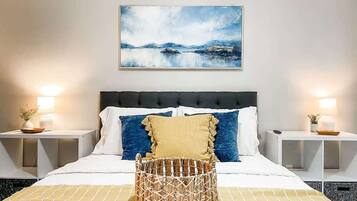 3 makuuhuonetta, silitysrauta/-lauta, Wi-Fi, vuodevaatteet