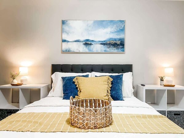 3 bedrooms, iron/ironing board, WiFi, bed sheets