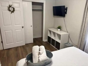 4 soverom, strykejern/-brett, wi-fi og sengetøy