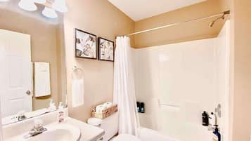 Douche, sĂšche-cheveux