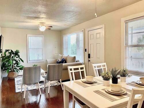 Private Large Bedroom blocks from FSU