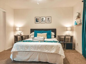 2 chambres, fer et planche à repasser, Wi-Fi, draps fournis