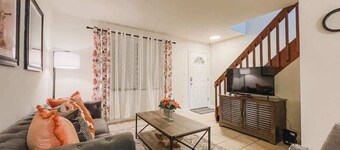 Affordable Retro Retreat | 80s Townhouse | 2 BDRMs