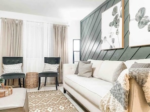 TV, offices - Serene, Private Two Bedroom Townhouse in East TLH (Tallahassee)