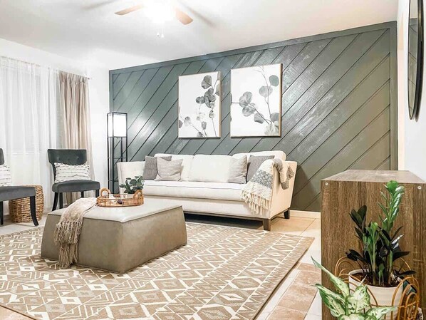 TV, offices - Serene, Private Two Bedroom Townhouse in East TLH (Tallahassee)