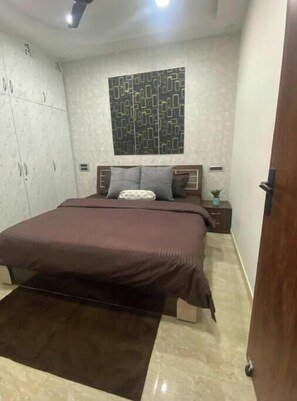 2 bedrooms, Internet, bed sheets