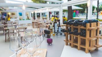 Bar (in der Unterkunft)