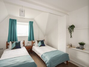 2 habitaciones, decoración personalizada y muebles diferentes 