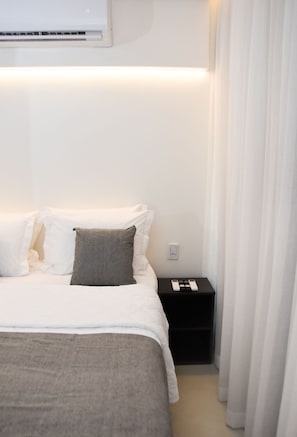In-room safe, free WiFi