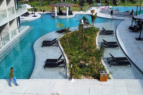 Basic-Apartment | Pool | 5 Außenpools, Cabañas (kostenlos), Sonnenschirme