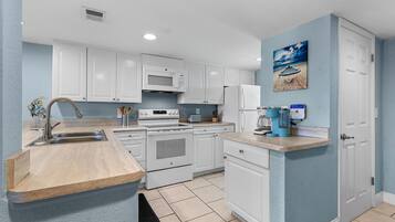 Condo, Multiple Beds (Point East 320) | Private kitchen