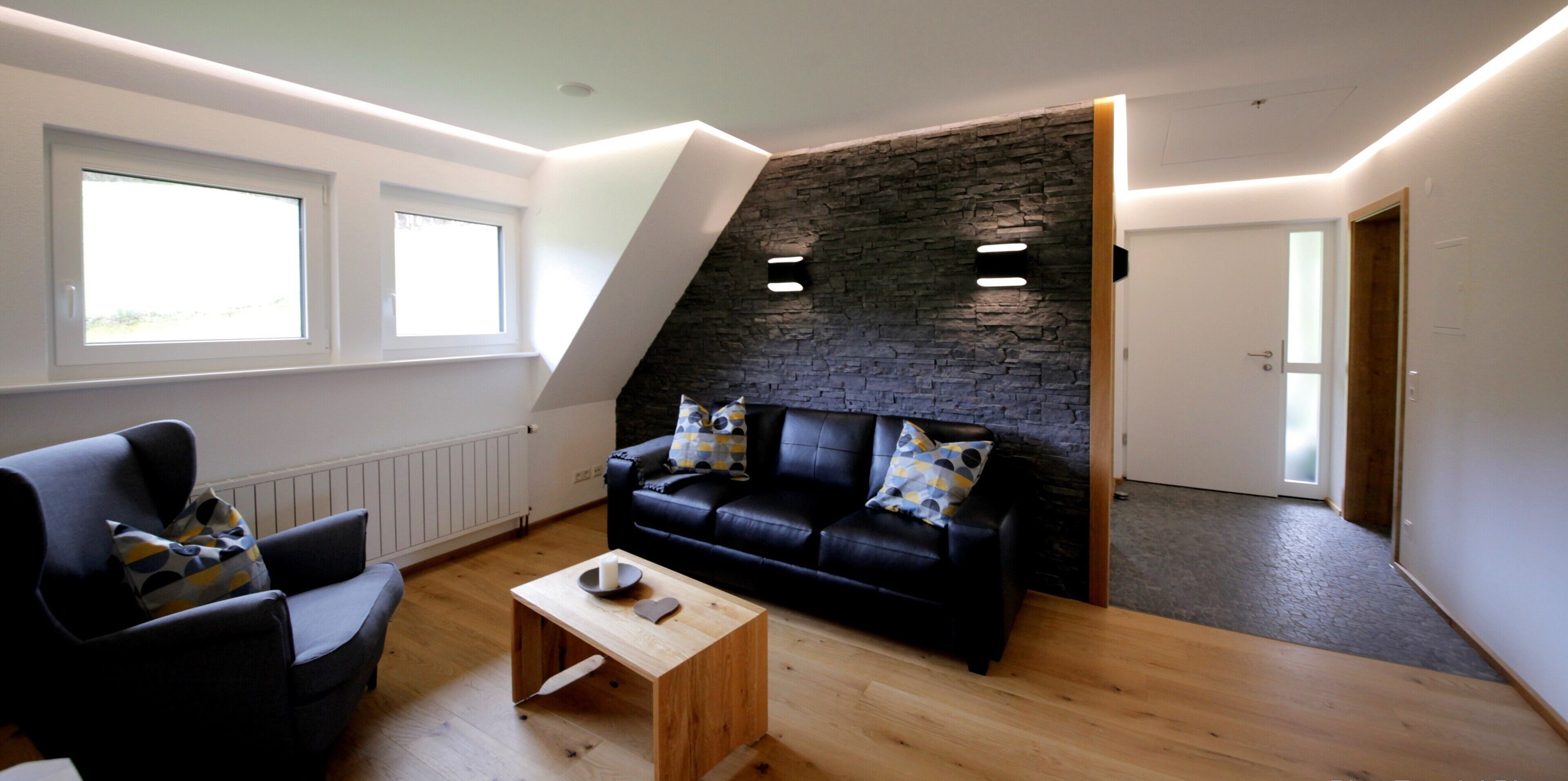 Télévision, lecteur de DVD, table de tennis de table, chaîne hi-fi