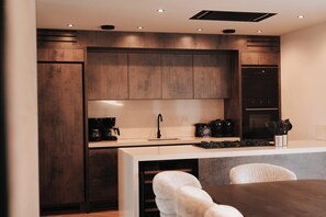 House | Private kitchen - Beautiful Holiday Home in Waarland (Waarland)