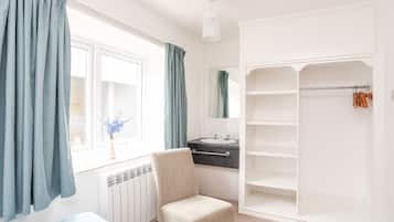2 bedrooms, individually decorated, individually furnished, free WiFi