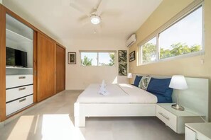 4 habitaciones, tabla de planchar con plancha y wifi 
