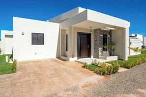 Exterior - Peace • Design • Exclusivity (Sosúa)