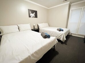 3 bedrooms, free WiFi, bed sheets