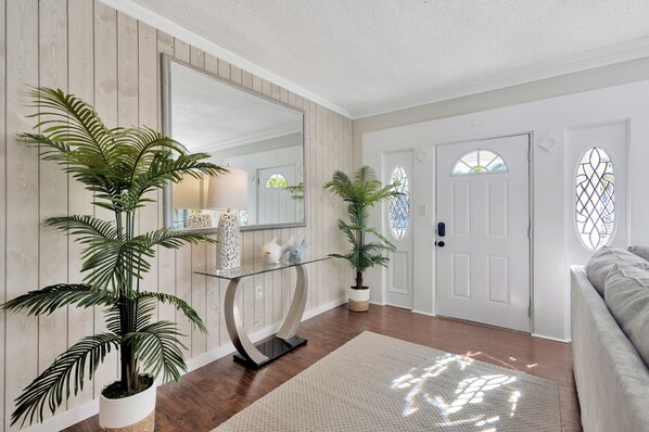 Interior entrance - Villa Valentino Luxury 8BR Villa & Pool (Palm Harbor)