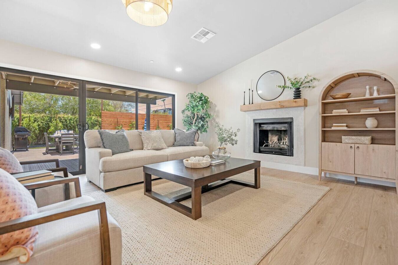 Fernseher, Stereoanlage