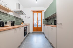 Fridge, microwave, oven, dishwasher