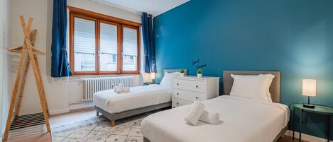 3 chambres, fer et planche à repasser, Wi-Fi gratuit, draps fournis