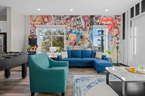 Chic 1BR Near Honky Tonks - Free Wifi Included!