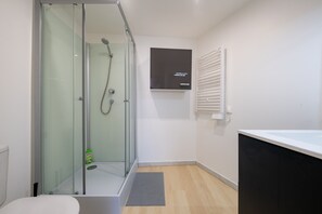 Hair dryer, towels