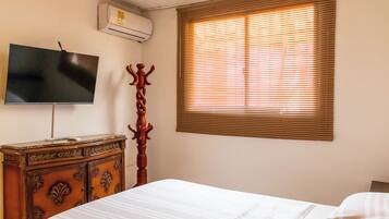 4 habitaciones, tabla de planchar con plancha y wifi gratis