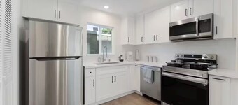 2Bedroom - 1Bath - Quiet - DTLA - Outdoor Space - Free Parking