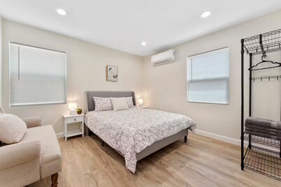 2BD 1BA - DTLA - PASADENA - MONROVIA OLD TOWN - FREE PARKING - CONVENIENCE