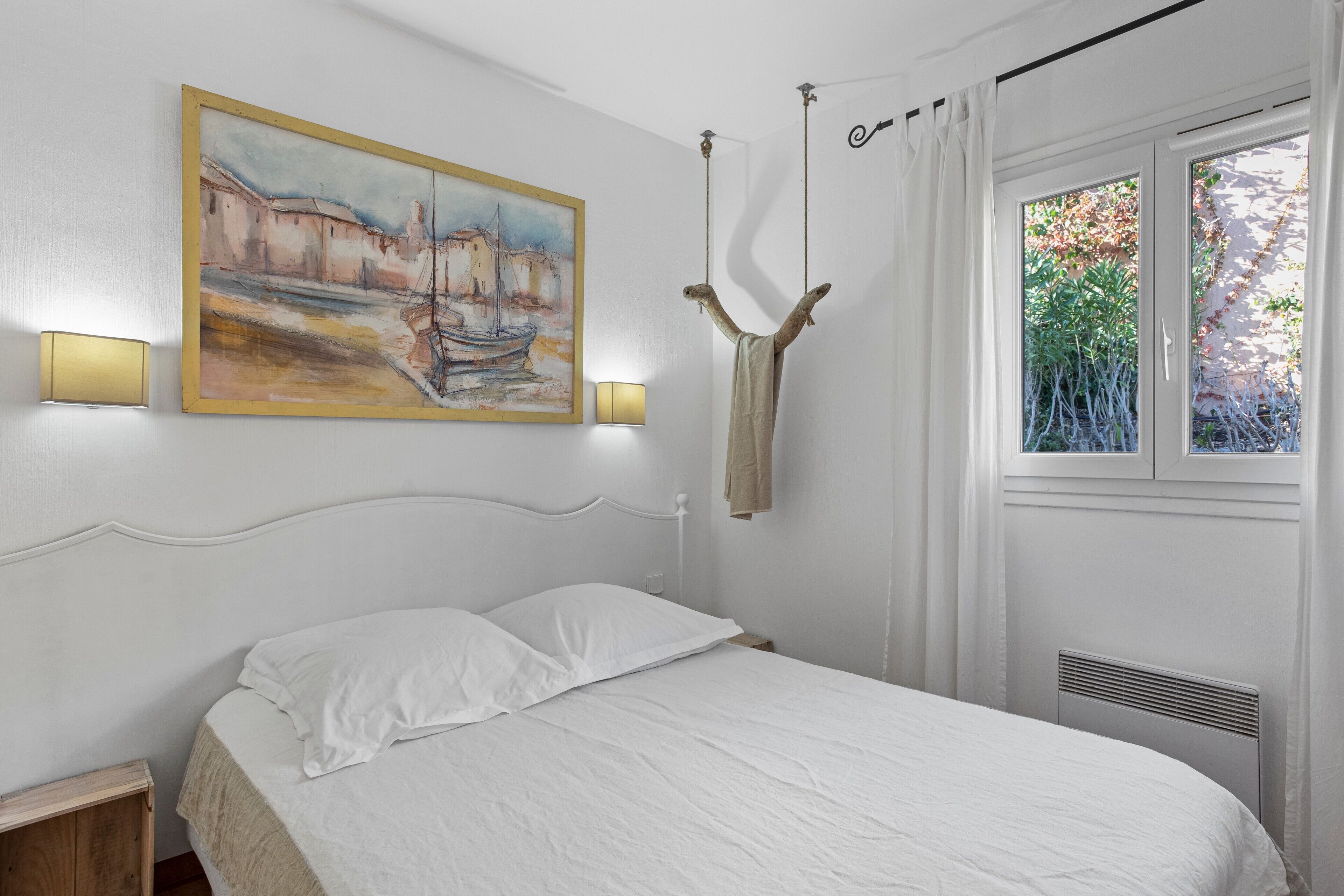 1 bedroom, desk, iron/ironing board, WiFi